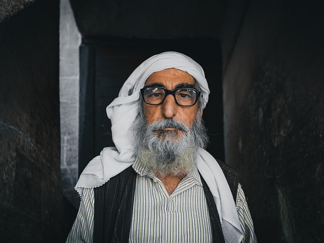 elderly-person-640x480-22408093.jpeg