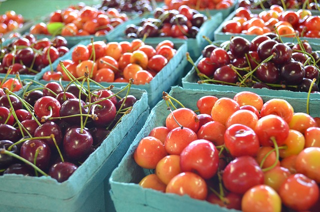 local-food-640x480-13057093.jpeg