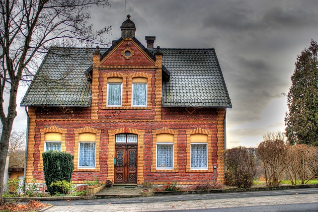 house-640x480-61289692.jpeg