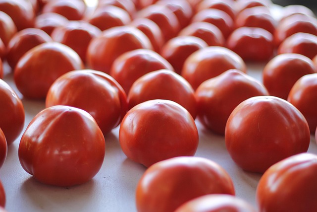 local-food-640x480-31059127.jpeg
