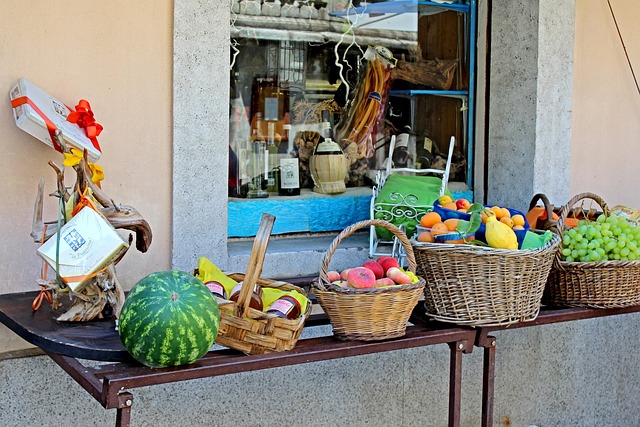 local-food-640x480-46516043.jpeg